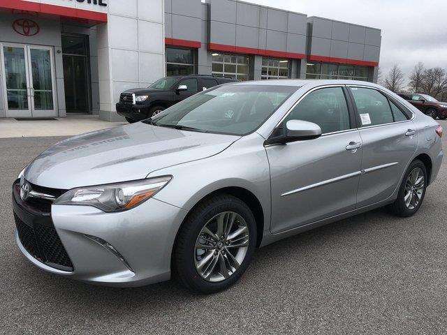 2017 Toyota Camry SE 4dr Sedan